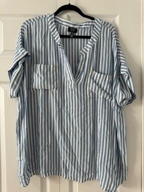Jones New York Light Blue and White Vertical Stripe Casual Button-Down
